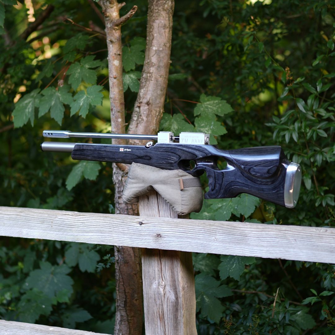 RAW TM1000 THUMBHOLE BLACK LAMINATE .177