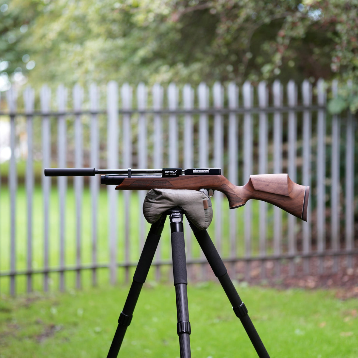 Weihrauch HW100X Carbine Walnut .177